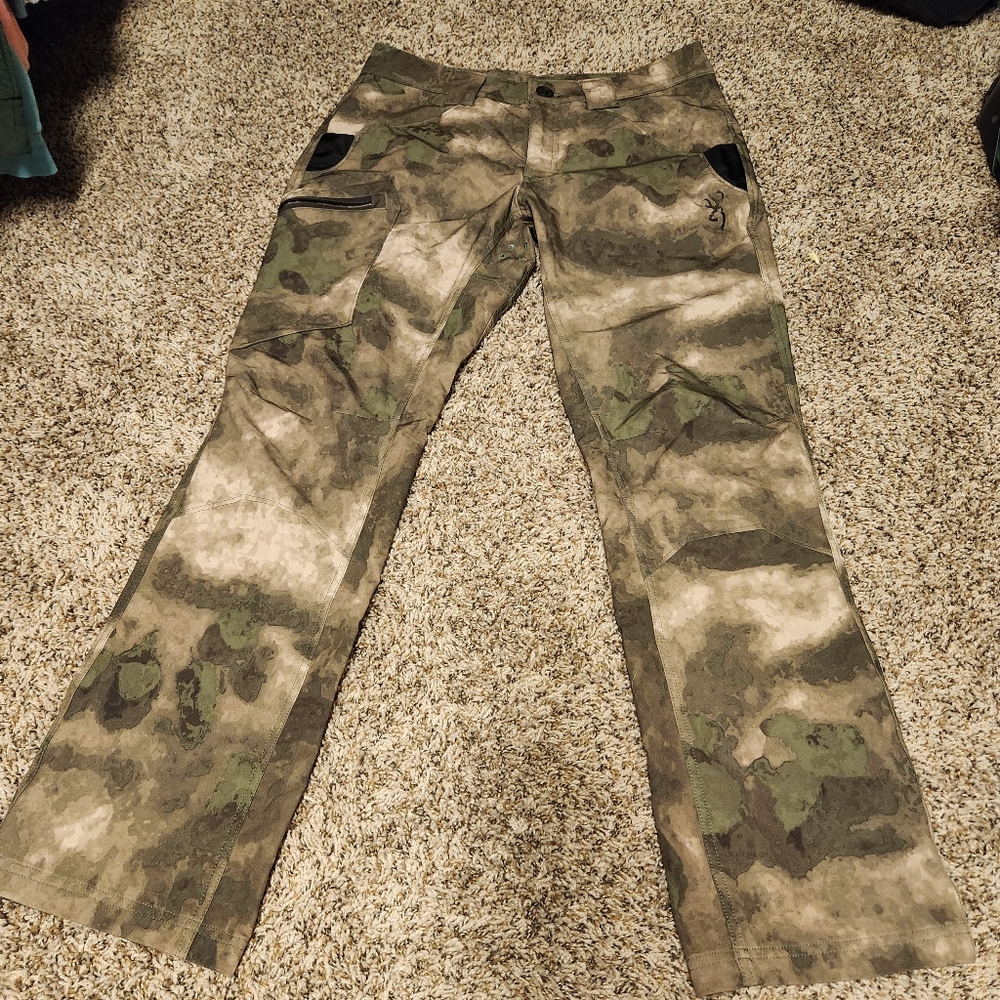 Browing camo pants